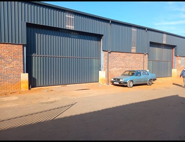 330M² BUILDING TO LET IN WILLOWTON INDUSTRIAL